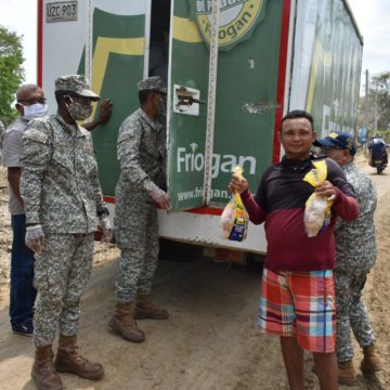 El trabajo silencioso de la Armada en la entrega de ayudas humanitarias