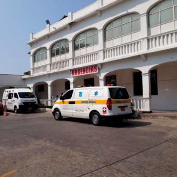 ¡Alerta!, Clínica que atiende a maestro sufre baja de 21 médicos, renunciaron