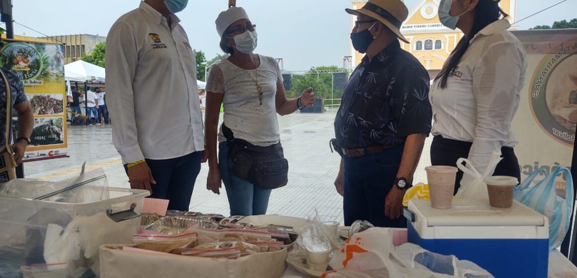 Gran participación en el mercado campesino en el Carmen de Bolívar