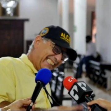 Cargos contra alcalde Dau por irregularidades en contrato covid