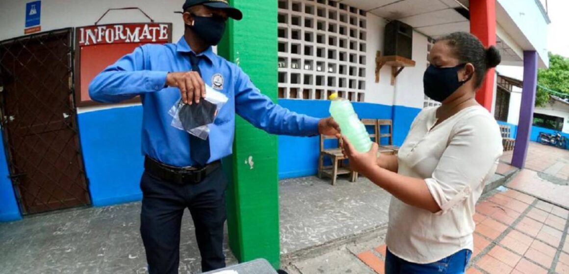 Colegios de Cartagena inician 2021 sin aseo y vigilancia, no hay vigencias futuras, problema va para largo