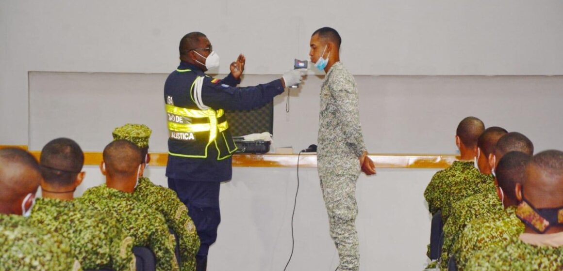 La Armada se vincula al programa ‘Aprendo y me Muevo Seguro’ orientado por el DATT