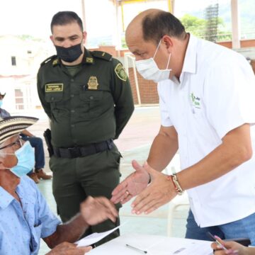El gran alivio que recibieron 200 víctimas de la violencia en San Juan Nepomuceno (Bolívar) El gran alivio que recibieron 200 víctimas de la violencia en San Juan Nepomuceno (Bolívar)