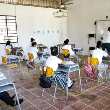 Alerta Bolívar, sale lista de docentes y directivos para descuentos por no asistir a clases presenciales