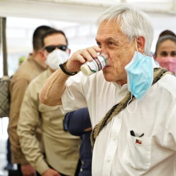 Presidente de Chile degustó los productos de la “Feria Paz con Legalidad” en Turbaco