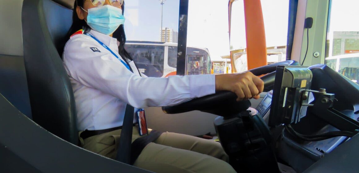 Hacienda y Transcaribe recibirán hoja de vida para seleccionar 100 conductores Hacienda y Transcaribe recibirán hoja de vida para seleccionar 100 conductores