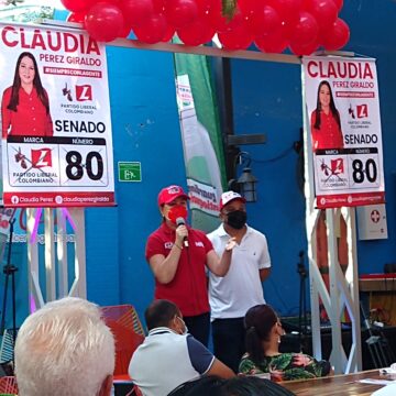 #Siempreconlagente, es Claudia Pérez, imparable en su ruta para llegar al Senado