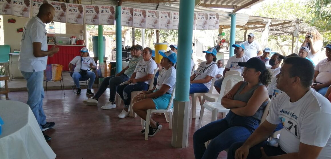 Fuerza de la reserva, líderes cívicos y comunales votarán por José Víctor Herrera, candidato a la Senado por el CD Fuerza de la reserva, líderes cívicos y comunales votarán por José Víctor Herrera, candidato a la Senado por el CD