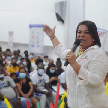 Seguidores de Jacqueline Perea salen de las redes a respaldar a sus candidatos al Senado y Cámara Seguidores de Jacqueline Perea salen de las redes a respaldar a sus candidatos al Senado y Cámara