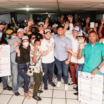 Maratónica jornada de Kike Cabrales camino al Senado: crece apoyo en Bolívar