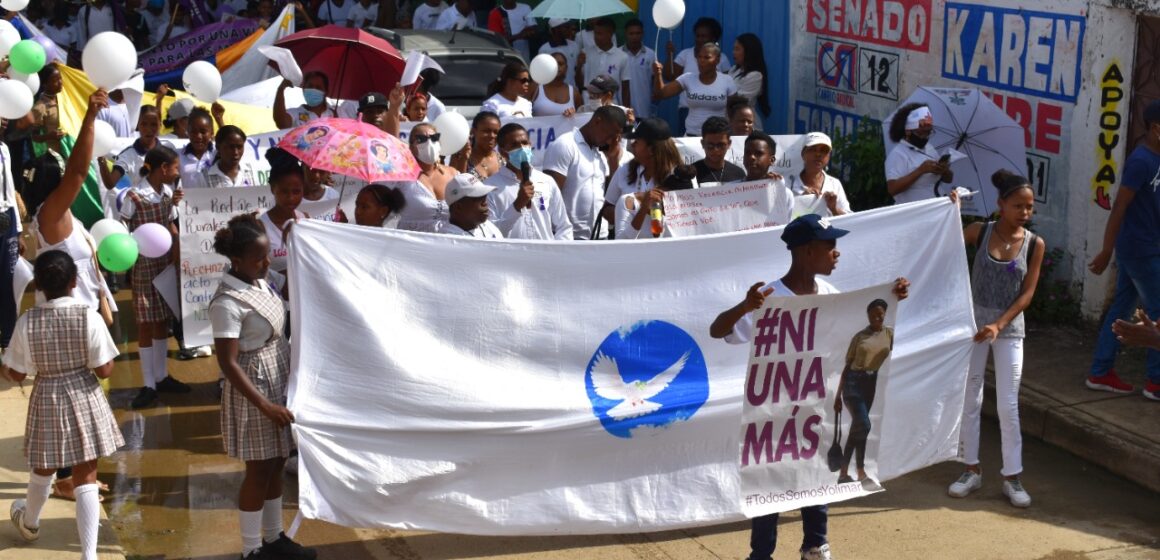 María La Baja marchó y clamó justicia por el feminicidio de Yolimar Díaz Guerra María La Baja marchó y clamó justicia por el feminicidio de Yolimar Díaz Guerra