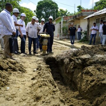 Gobernador Blel verifica avance de cinco frente de obras que se ejecutan en La Línea Gobernador Blel verifica avance de cinco frente de obras que se ejecutan en La Línea