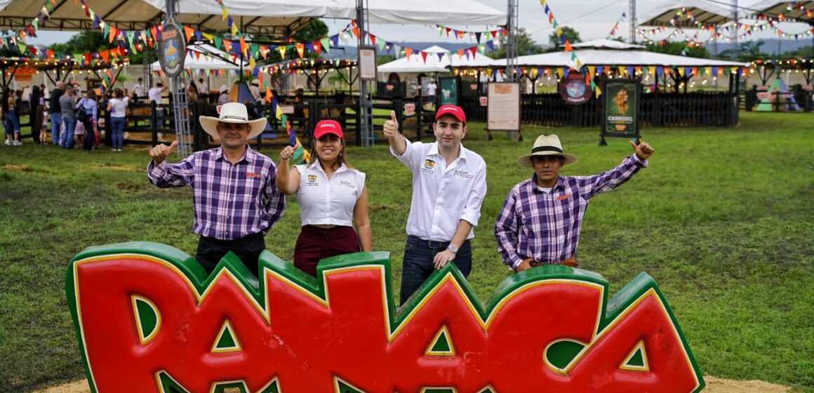 Panaca viajero en el coliseo Rocky Valdéz, buen plan para estás vacaciones