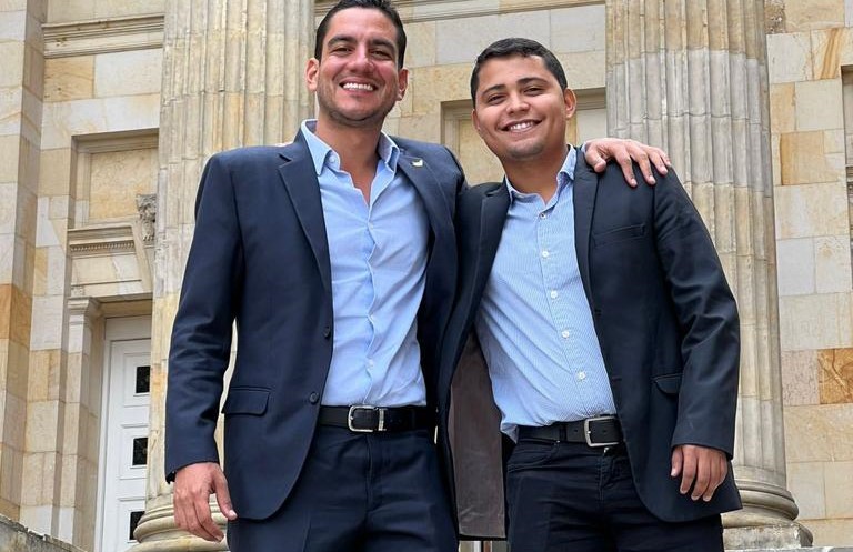 Ejemplo de superación, hijo de vendedor de chance del barrio Olaya, es apoyo legislativo en el Congreso Ejemplo de superación, hijo de vendedor de chance del barrio Olaya, es apoyo legislativo en el Congreso
