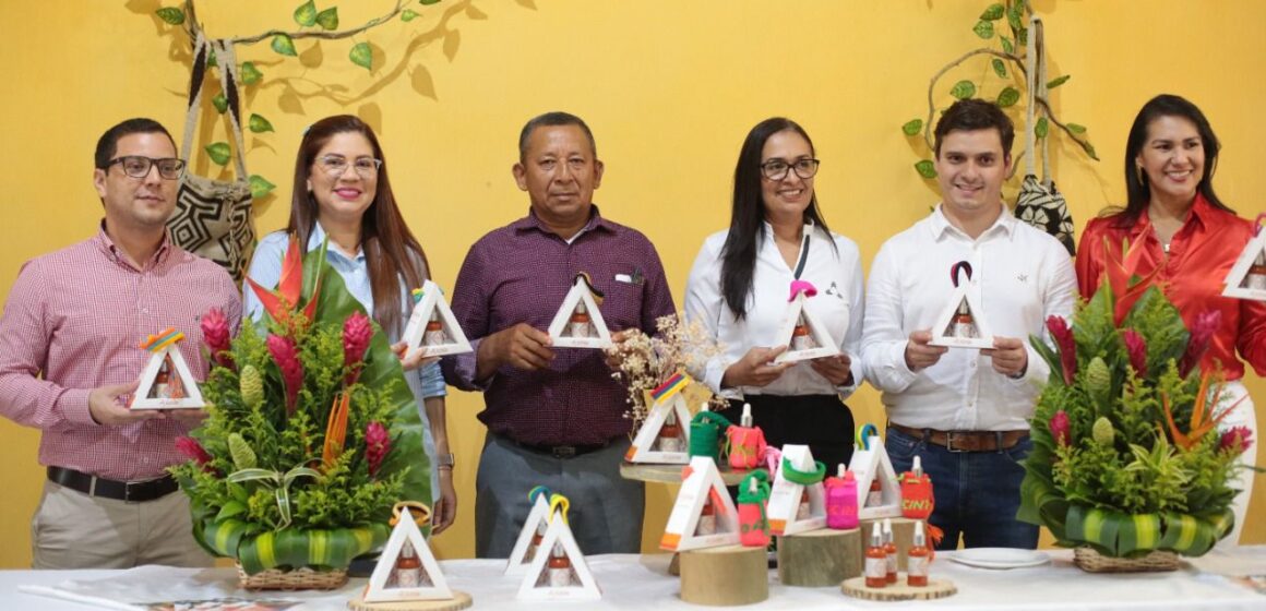 100 productores de ají de San Jacinto culminaron proyecto de comercialización