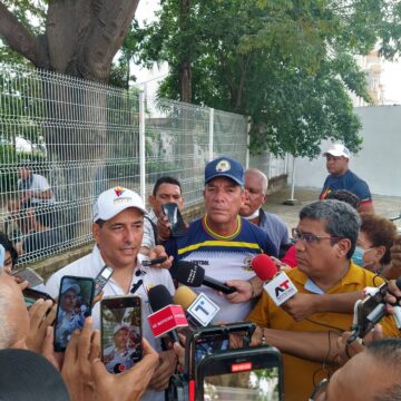 Muchos se pegaron a la campaña convocada por Dumek Turbay para recuperar las canchas de Alameda