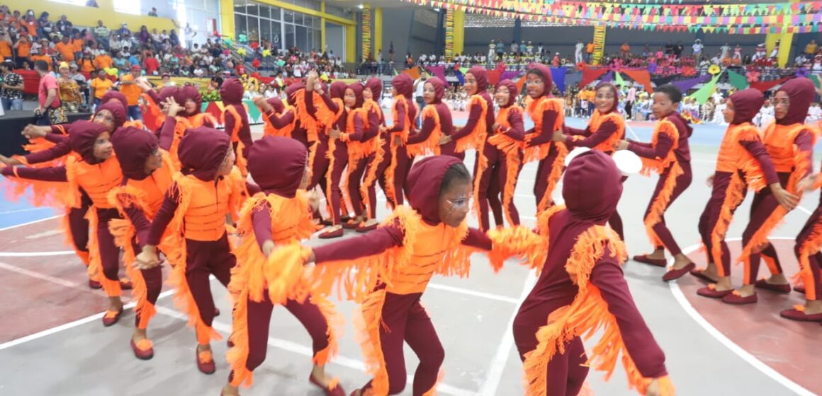 ¡Festivalazo!: 62 colegios dejaron en alto la herencia cultural en el Festival García Usta ¡Festivalazo!: 62 colegios dejaron en alto la herencia cultural en el Festival García Usta