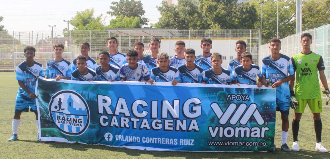 Con 26 equipos de tres países, arrancó el VIII Mundialito de Fútbol Cartagena de Indias* Con 26 equipos de tres países, arrancó el VIII Mundialito de Fútbol Cartagena de Indias*
