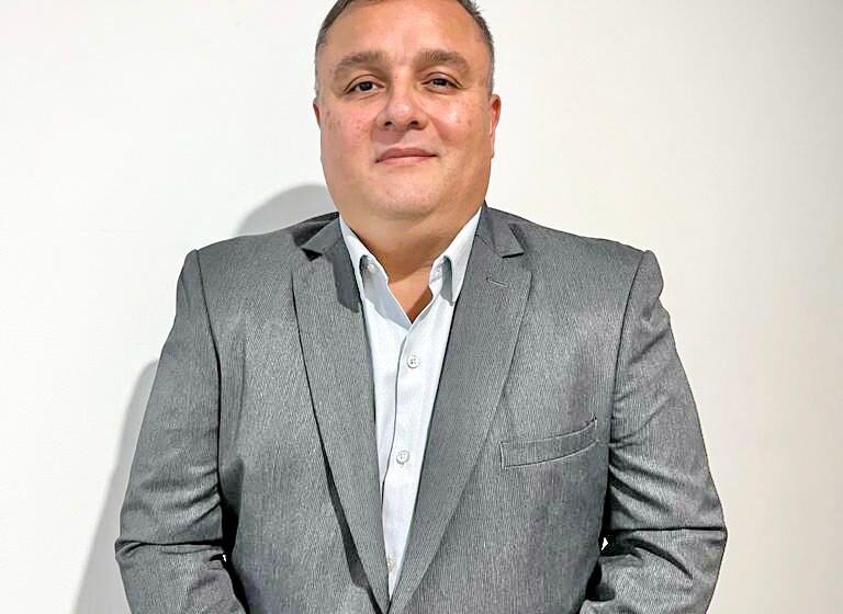 El médico José Saavedra se paseó por varias EPS y ahora es director del DADIS El médico José Saavedra se paseó por varias EPS y ahora es director del DADIS