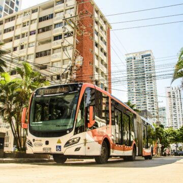 De un solo plumazo aumentan 300 pesos a pasaje en Transcaribe, quedó en $3.000 De un solo plumazo aumentan 300 pesos a pasaje en Transcaribe, quedó en $3.000