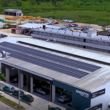 Energía solar alimenta empresa Juanautos en Cartagena, Sutigas entregó planta fotovoltaica