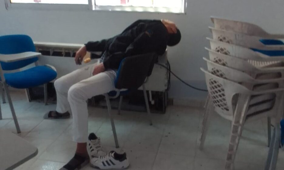 Qué tristeza, se le acabó el contrato de vigilante, le piden colaborar y fallece en el puesto de trabajo