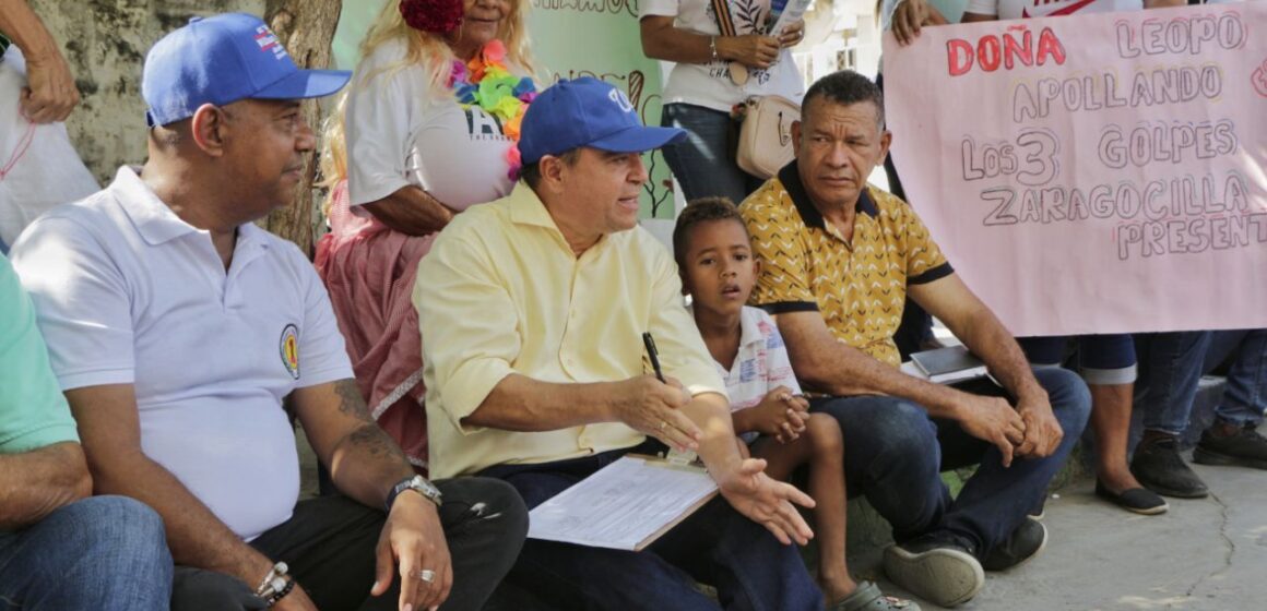 No son las firmas, ya van más de 75.000, es el contacto con la gente, William García No son las firmas, ya van más de 75.000, es el contacto con la gente, William García