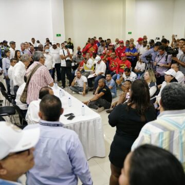 Mintransporte habló y se comprometió, pero las talanqueras del peaje de Turbaco no se levantan Mintransporte habló y se comprometió, pero las talanqueras del peaje de Turbaco no se levantan