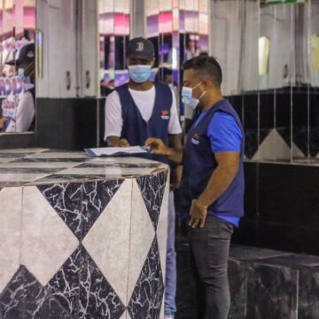 Chicas lindas se toman las calles para reclamar el derecho al trabajo Chicas lindas se toman las calles para reclamar el derecho al trabajo
