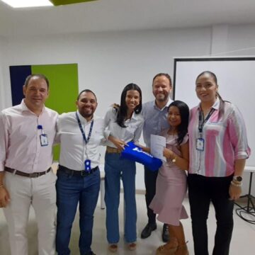 Se gradúan primeras 9 mujeres como técnicas para hacer conexiones y otras cosas del gas natural