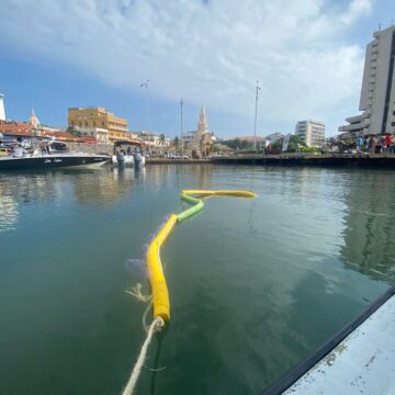 Fundación El Color Azul pone a prueba sistema piloto para limpiar la Bahía de Cartagena Fundación El Color Azul pone a prueba sistema piloto para limpiar la Bahía de Cartagena