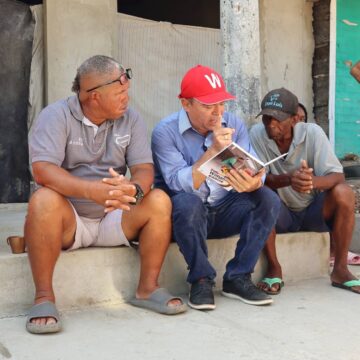 William García Tirado cogió pretil en La Boquilla y promete soluciones a la comunidad William García Tirado cogió pretil en La Boquilla y promete soluciones a la comunidad