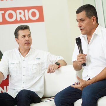 Primera encuesta de candidatos inscritos en Cartagena, Dumek la lidera con 30,3% Primera encuesta de candidatos inscritos en Cartagena, Dumek la lidera con 30,3%