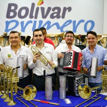 Entregan más de 1.500 instrumentos para apoyar escuelas de música en el Departamento