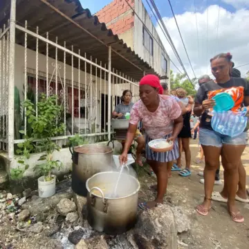 Van más de 800 ollas comunitarias, sigue atención a familias afectadas por lluvias