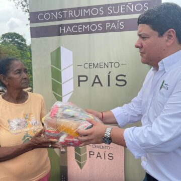 Cemento País se solidariza con familias damnificadas de incendio en Henequén