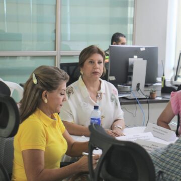 Intensa agenda la alcaldesa Claudia Espinosa, instala Conejo y define plan de seguridad Intensa agenda la alcaldesa Claudia Espinosa, instala Conejo y define plan de seguridad