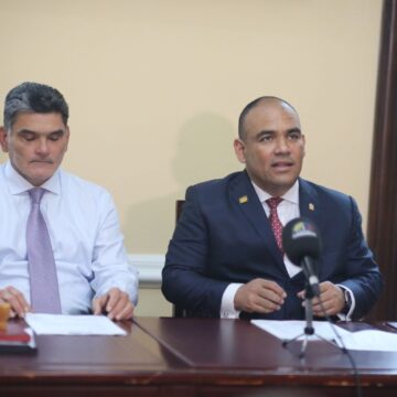 Senador Correa radica proyecto que busca descongestión en centros de reclusión.