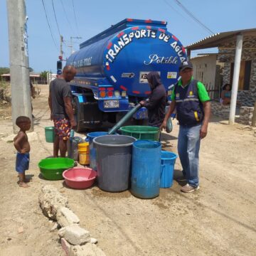 Alcaldía de Santa Catalina garantiza agua potable a las comunidades