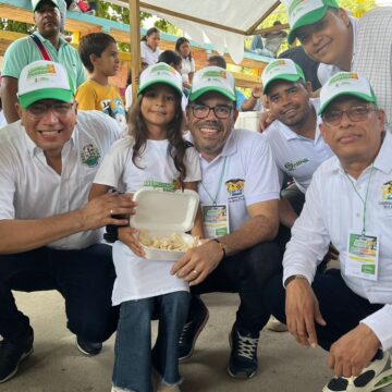 Exitoso mercado campesino en Arenal del Sur, asegura Secretario de Agricultura, Gonzalo Tirado