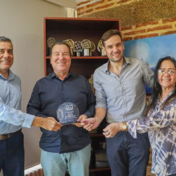 Aguas de Cartagena sigue recibiendo reconocimientos por sus 30 años de servicio, RCN destaca su trabajo